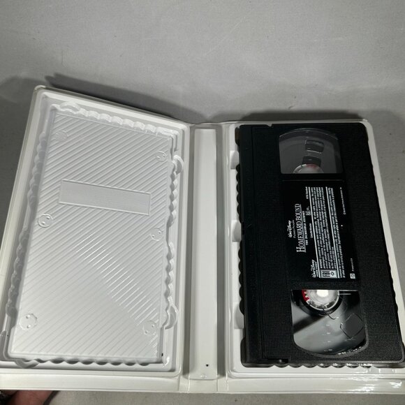 Homeward Bound The Incredible Journey VHS Walt Disney Pictures 1993 G Classic - Picture 3 of 3